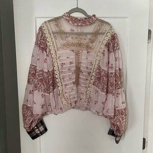 Gimmicks by BKE Pink Floral Blouse